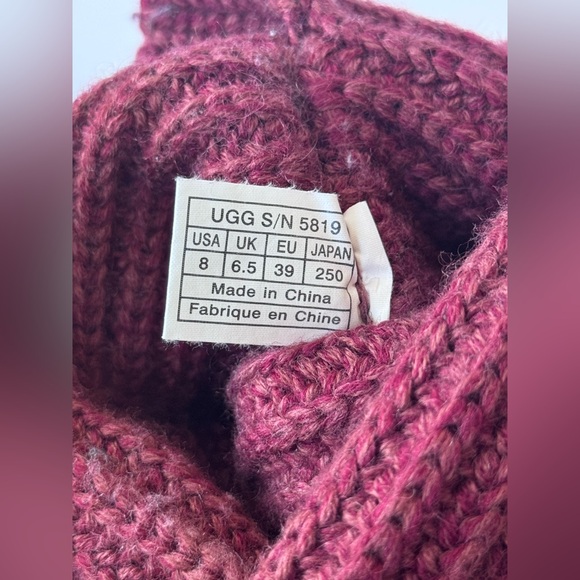 UGG Knit Sweater Classic Cardy Button Boots Casual Winter Fall Women’s Size 8 - Picture 8 of 8
